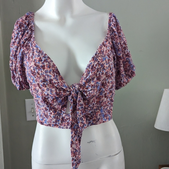Wild Fable Pink Floral Puff Sleeve Crop Top Tied Front Size Medium - Picture 1 of 5